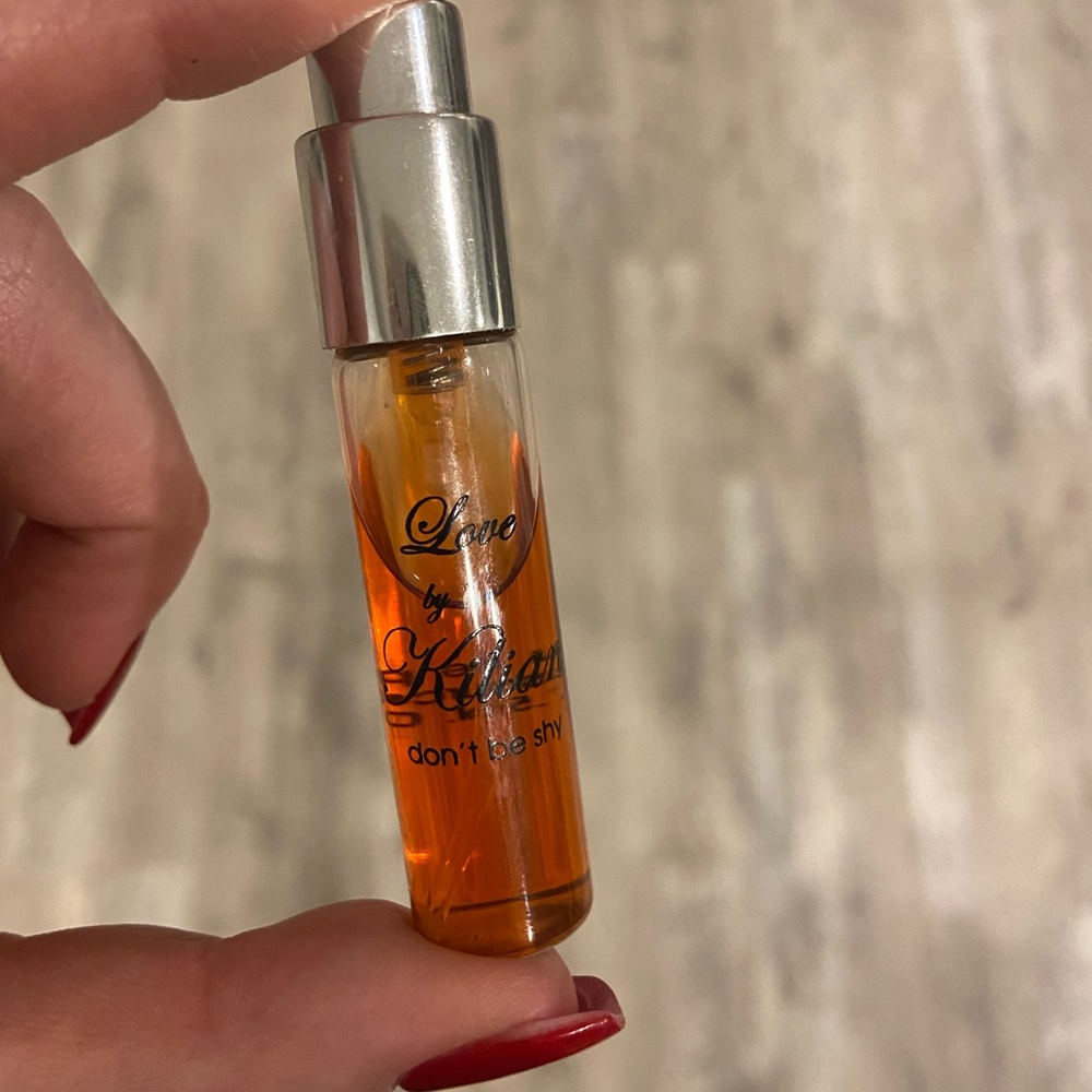 Love Don’t Be Shy by Kilian • Travel 7.5 ml 0.25 fl.oz.
